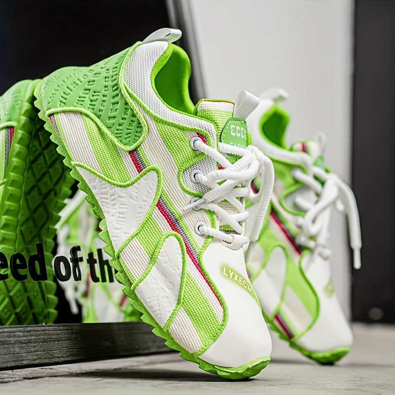 Les chaussures de sport décontractées légères à lacets