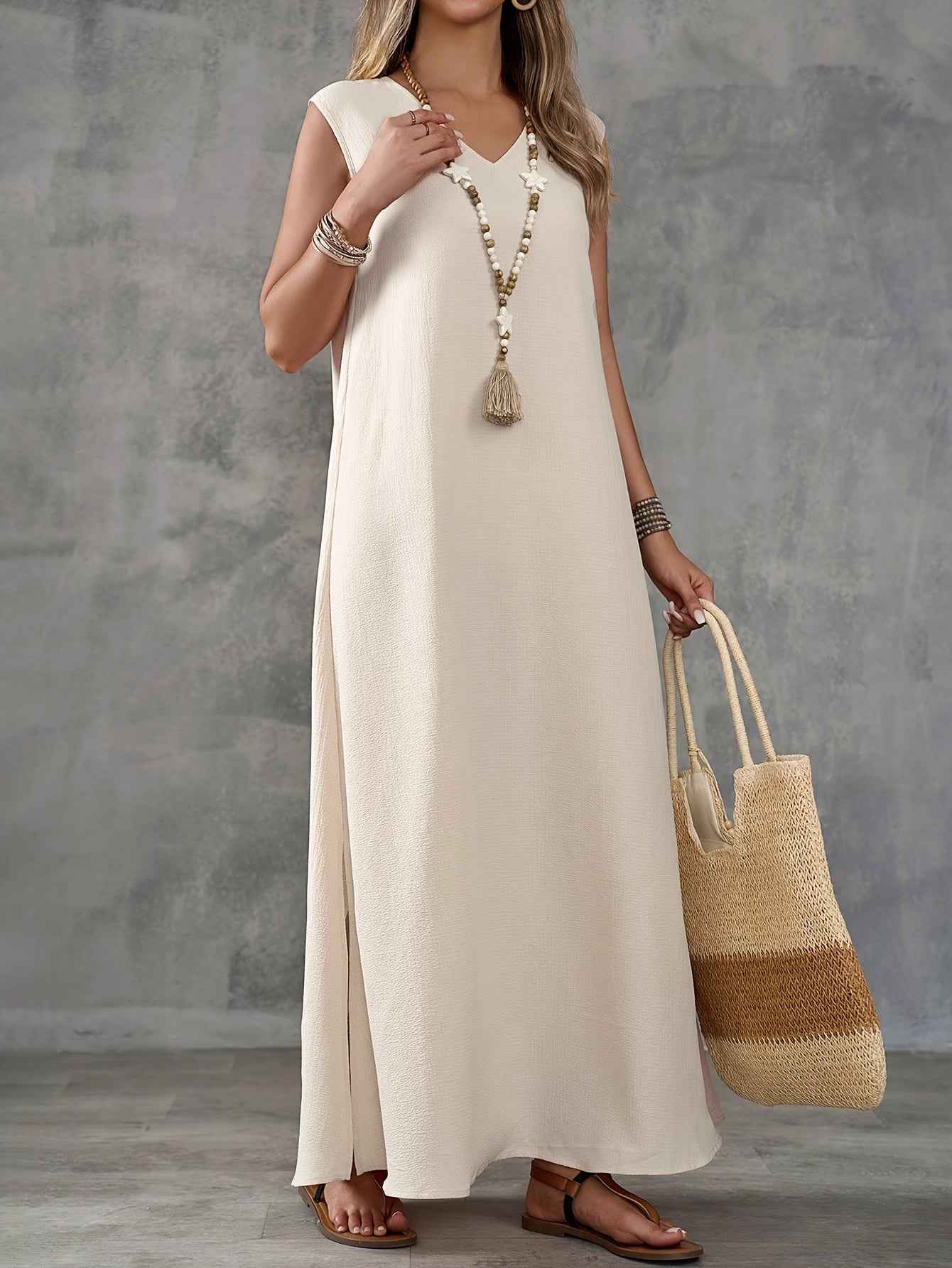 Plus Size Solid Color Split Dress, Casual Sleeveless V Neck Maxi Dress For Spring & Summer, Women's Plus Size Clothing