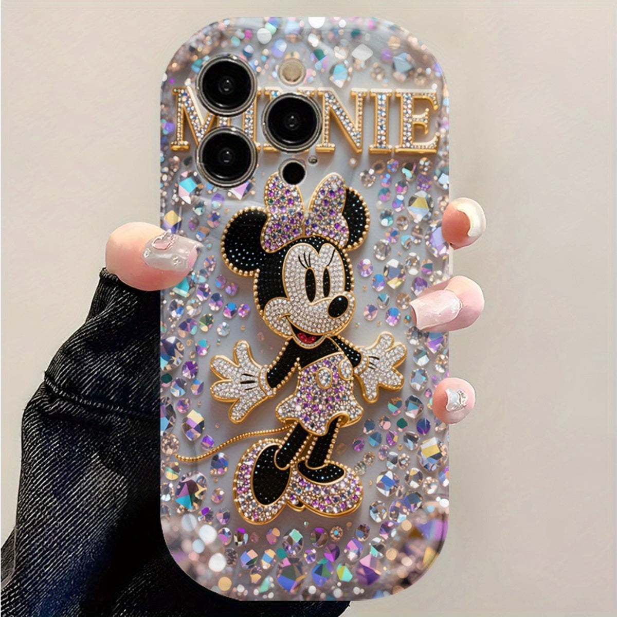 Une coque de téléphone sous licence Disney avec un design en strass, IPHONE - Topdecheztop.fr