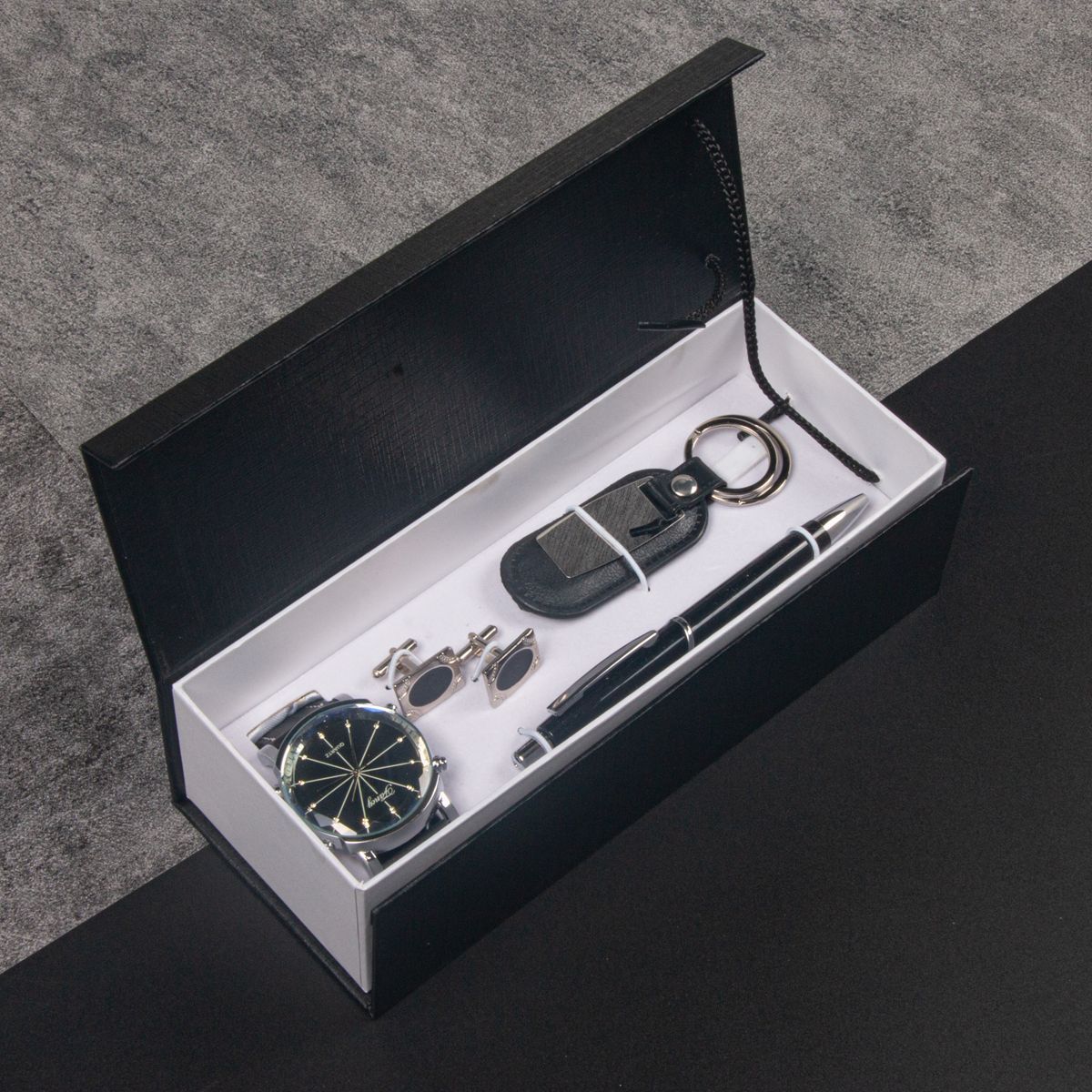 Coffret cadeau quatre pièces pour homme - Topdecheztop.fr