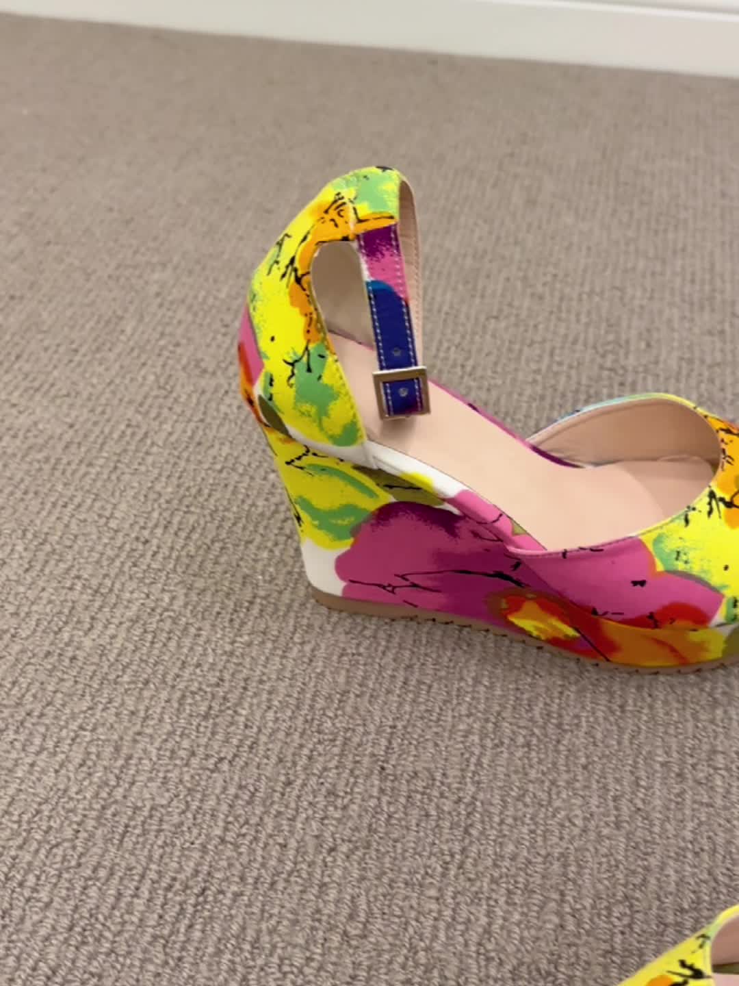 Sandales compensées , imprimé floral pour femmes - Topdecheztop.fr