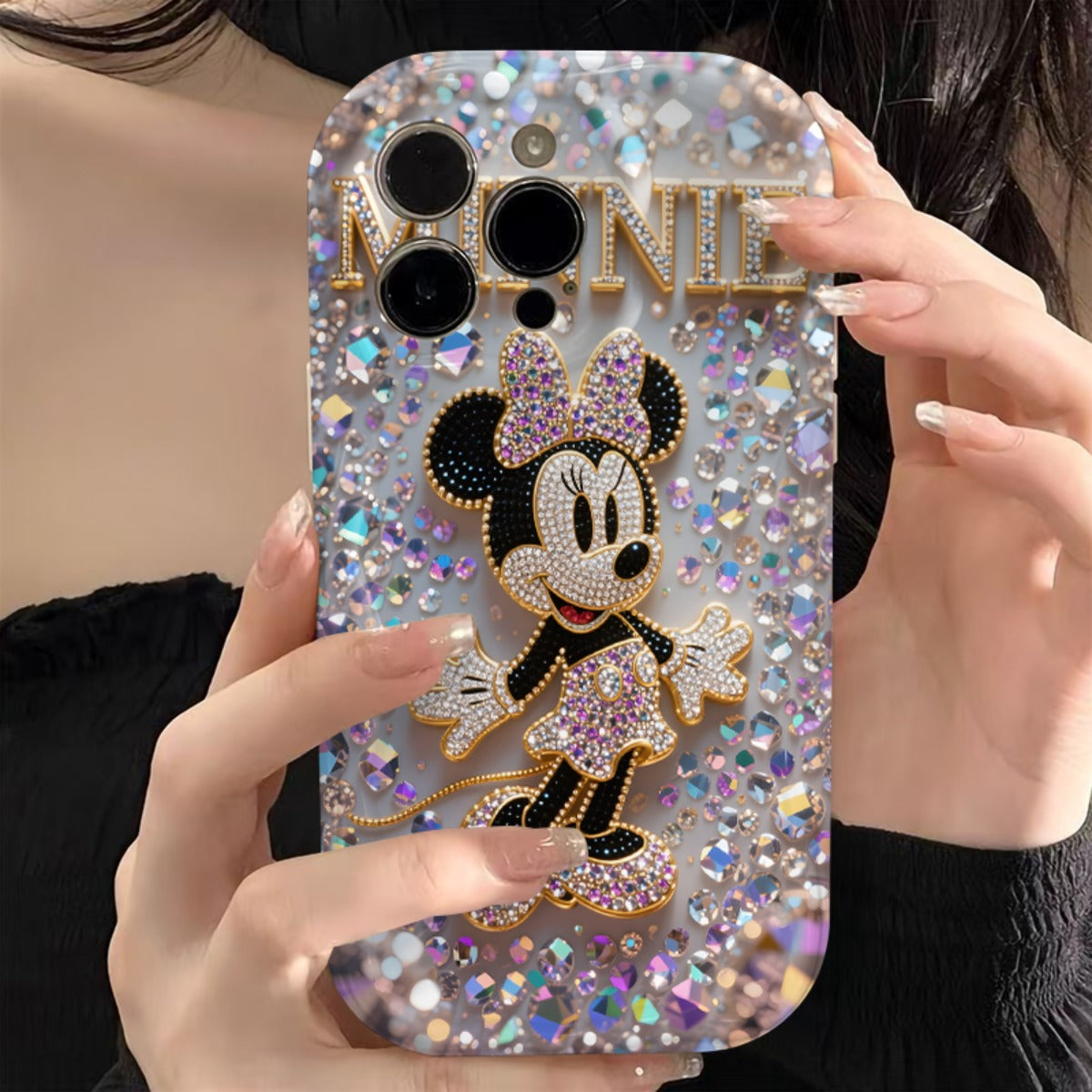 Une coque de téléphone sous licence Disney avec un design en strass, IPHONE - Topdecheztop.fr
