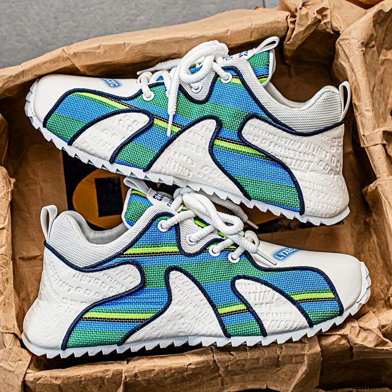 Les chaussures de sport décontractées légères à lacets