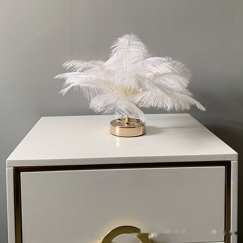 Lampe de table décorative en plumes véritables, douce et tactile