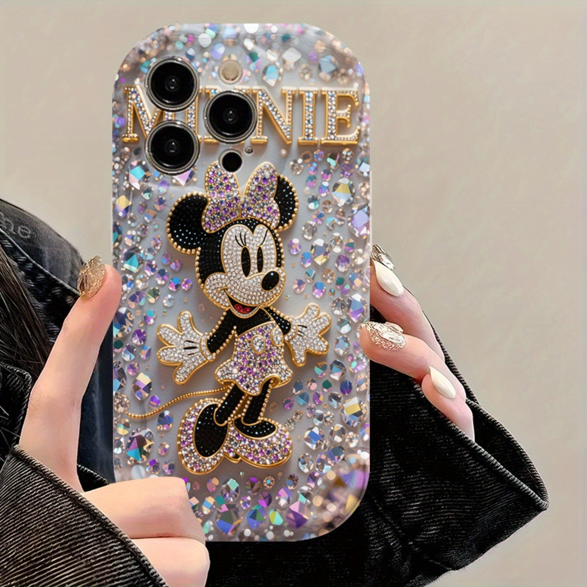 Une coque de téléphone sous licence Disney avec un design en strass, IPHONE - Topdecheztop.fr