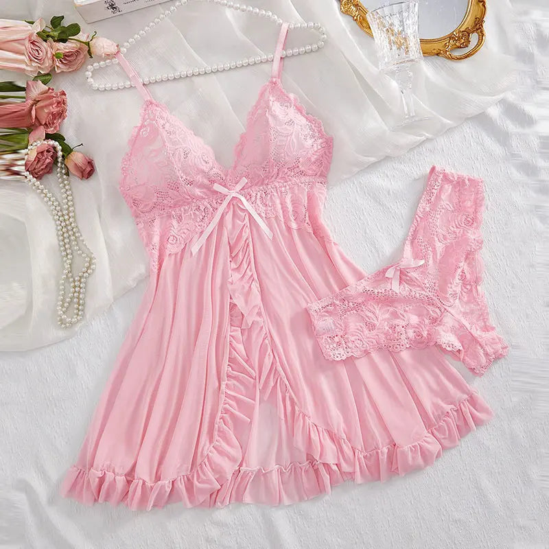 Un ensemble de chemise de nuit