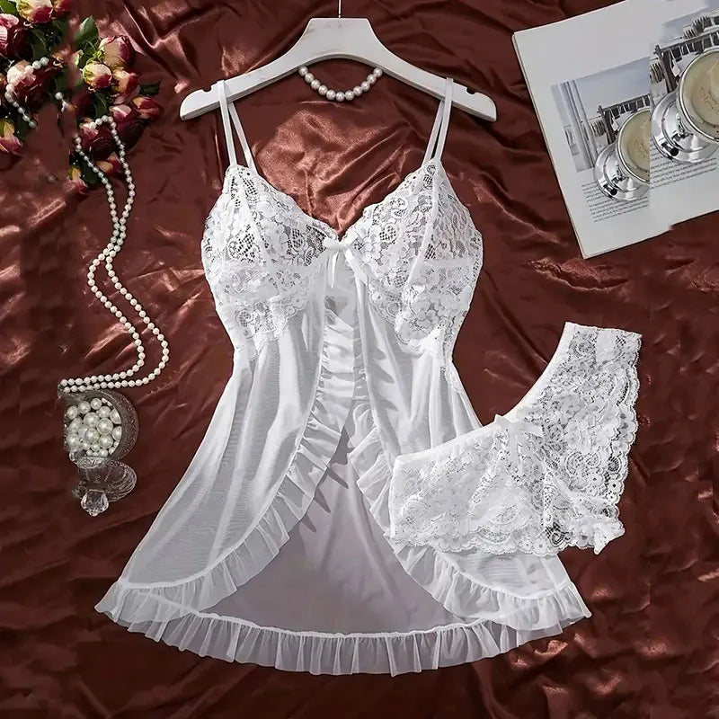 Un ensemble de chemise de nuit
