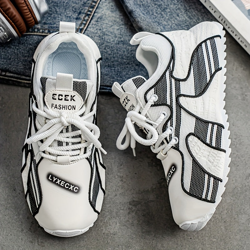 Les chaussures de sport décontractées légères à lacets
