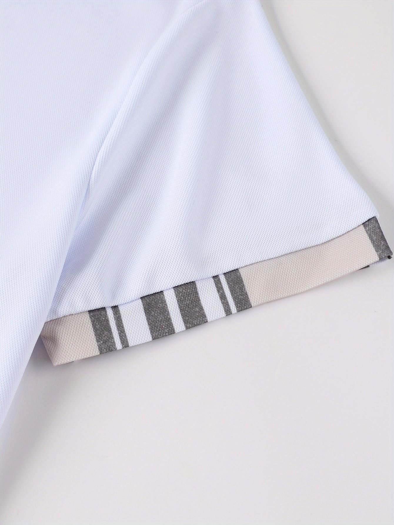 T-shirt à manches courtes, respirant, imprimé à rayures, avec bordure et revers - Topdecheztop.fr
