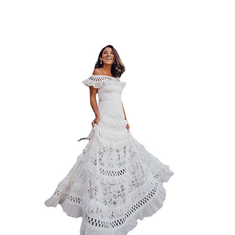 Robe en dentelle à épaules dénudées et à volants - Topdecheztop.fr
