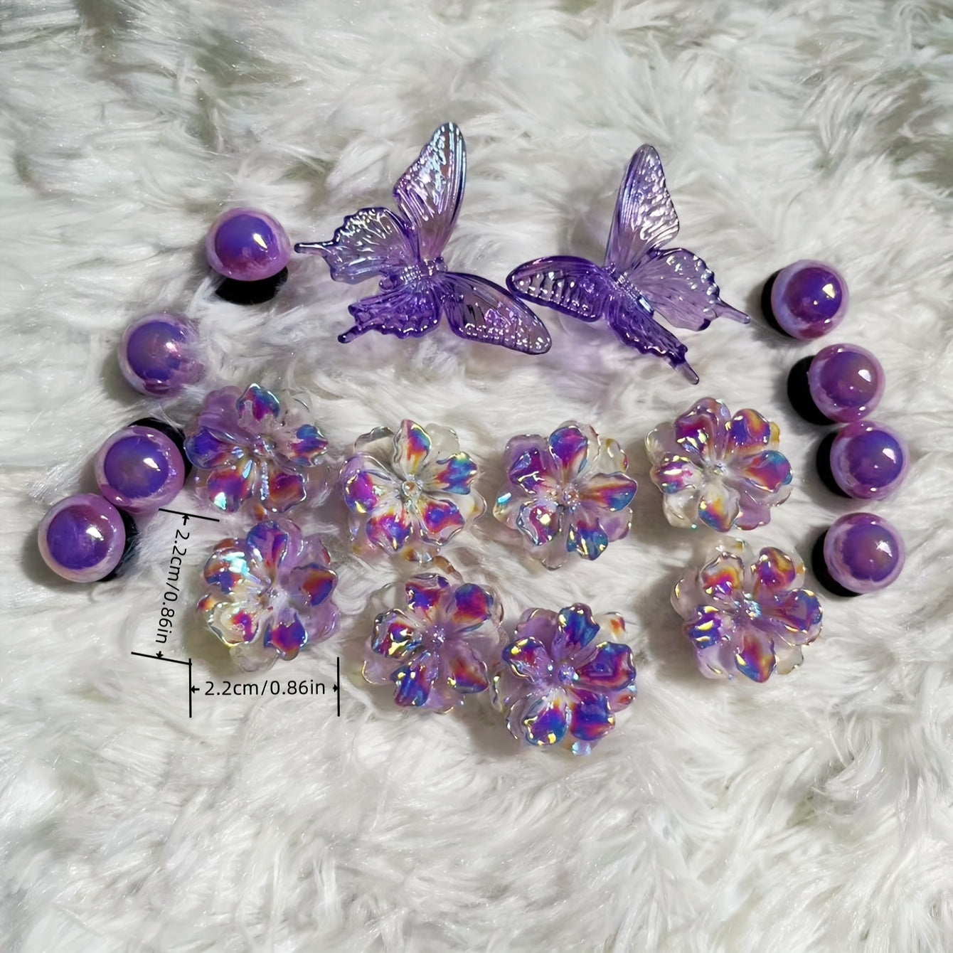 Lot de 18 breloques de chaussures violettes à motif de fleurs et de papillons