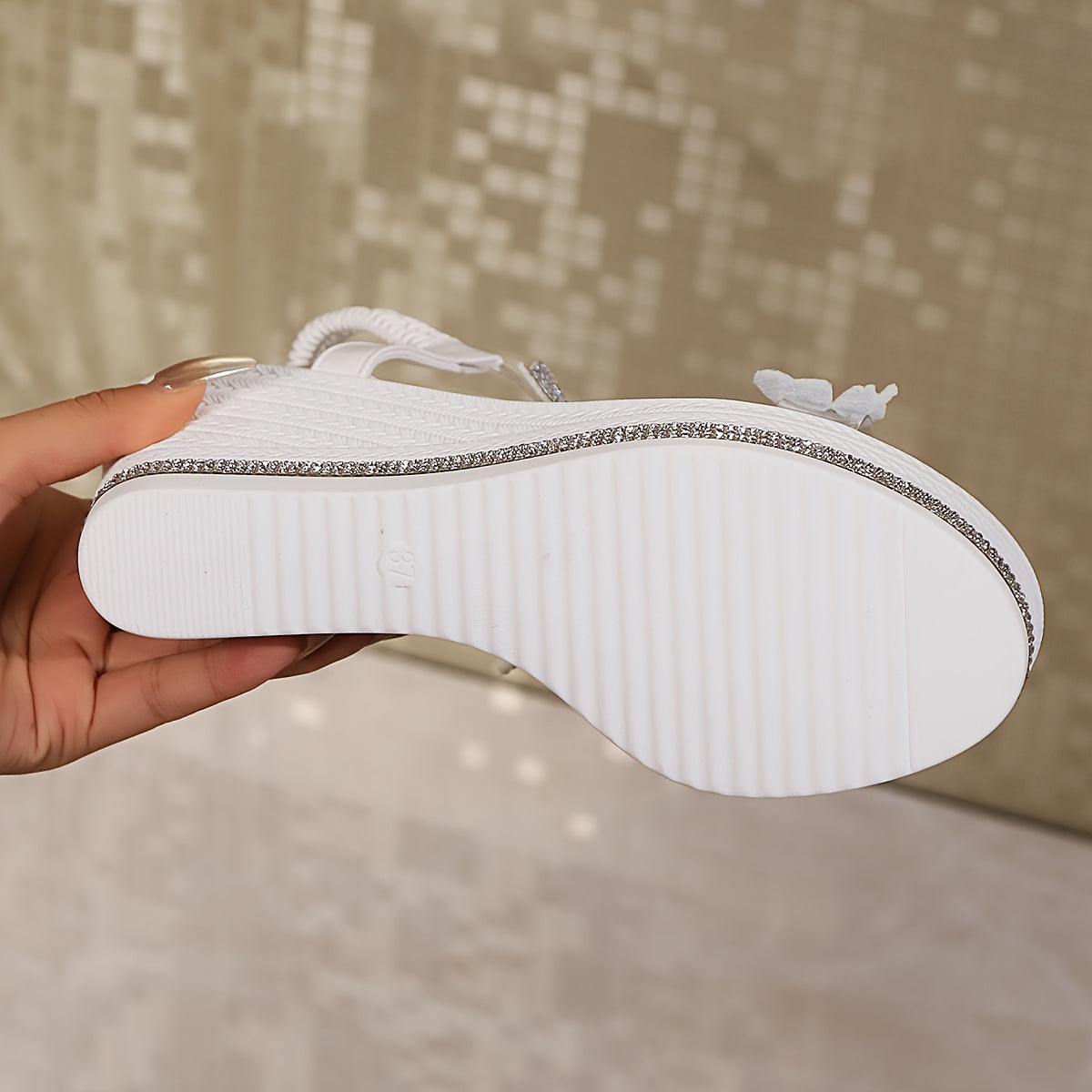Sandales compensées élégantes pour femme - Topdecheztop.fr