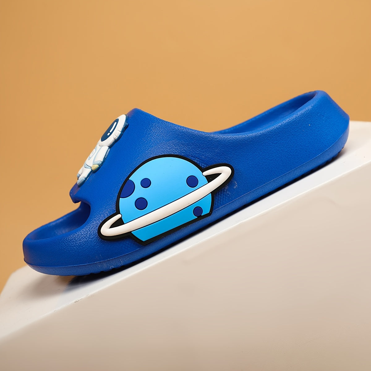 Boys' Cartoon Astronaut Slippers - Casual Cute Minimalist EVA Slip-On Sandals for Home & Outdoor - Breathable Lightweight Non-Slip for Children 14 and Under - Topdecheztop.fr