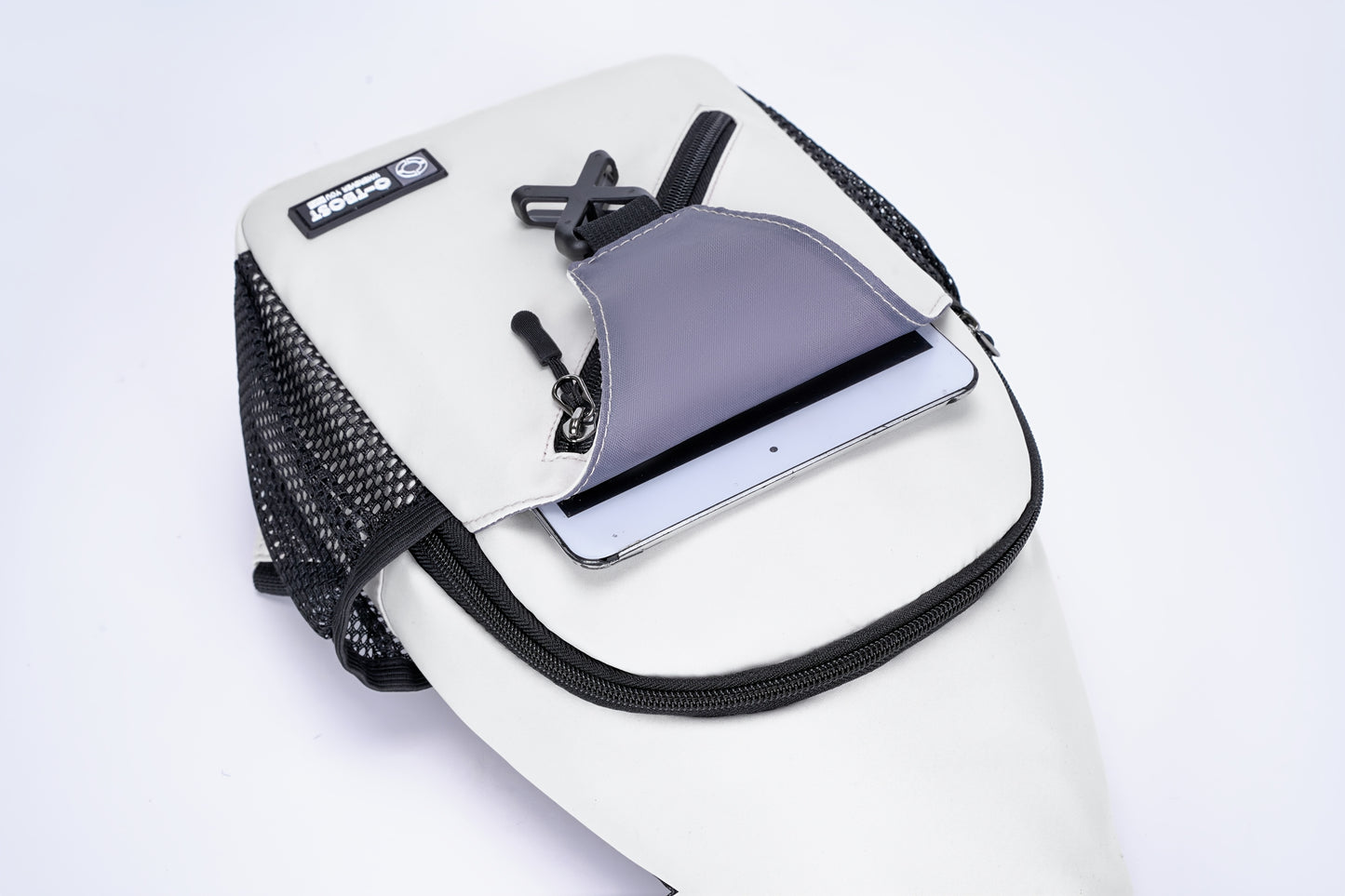 Sac à dos et pochette de téléphone élégants