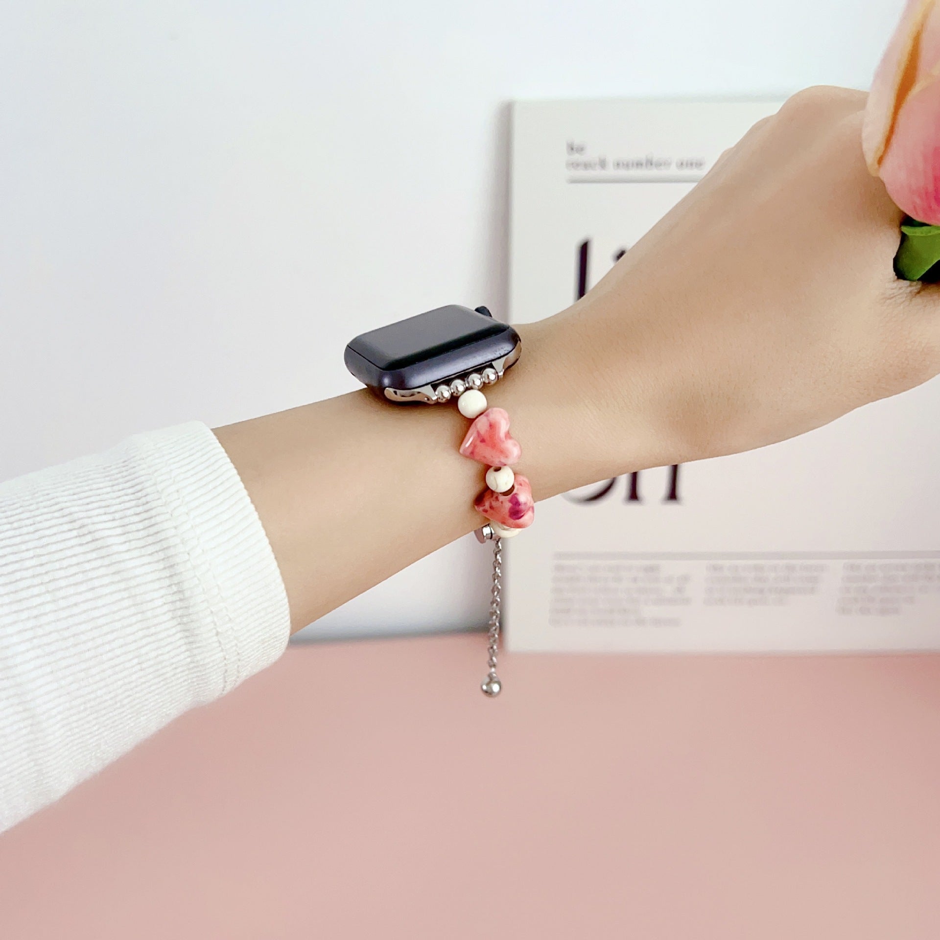 Bracelet de perles en forme de cœur d'amour