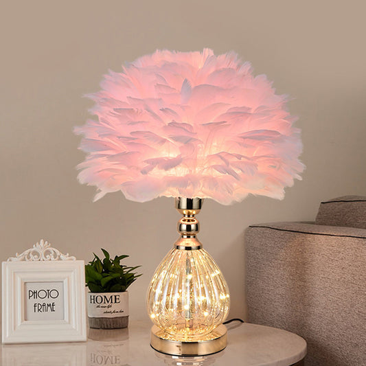 Lampe de chevet en plumes tendance et créative - Topdecheztop.fr