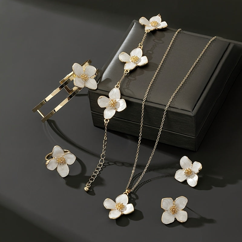 Ensemble de cinq bijoux pour femme