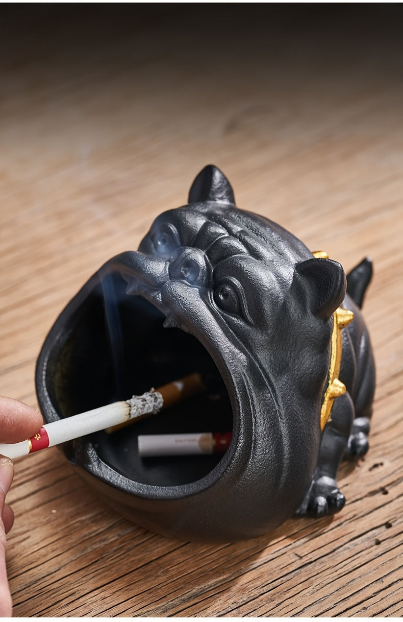 Cendrier en porcelaine en forme de chien