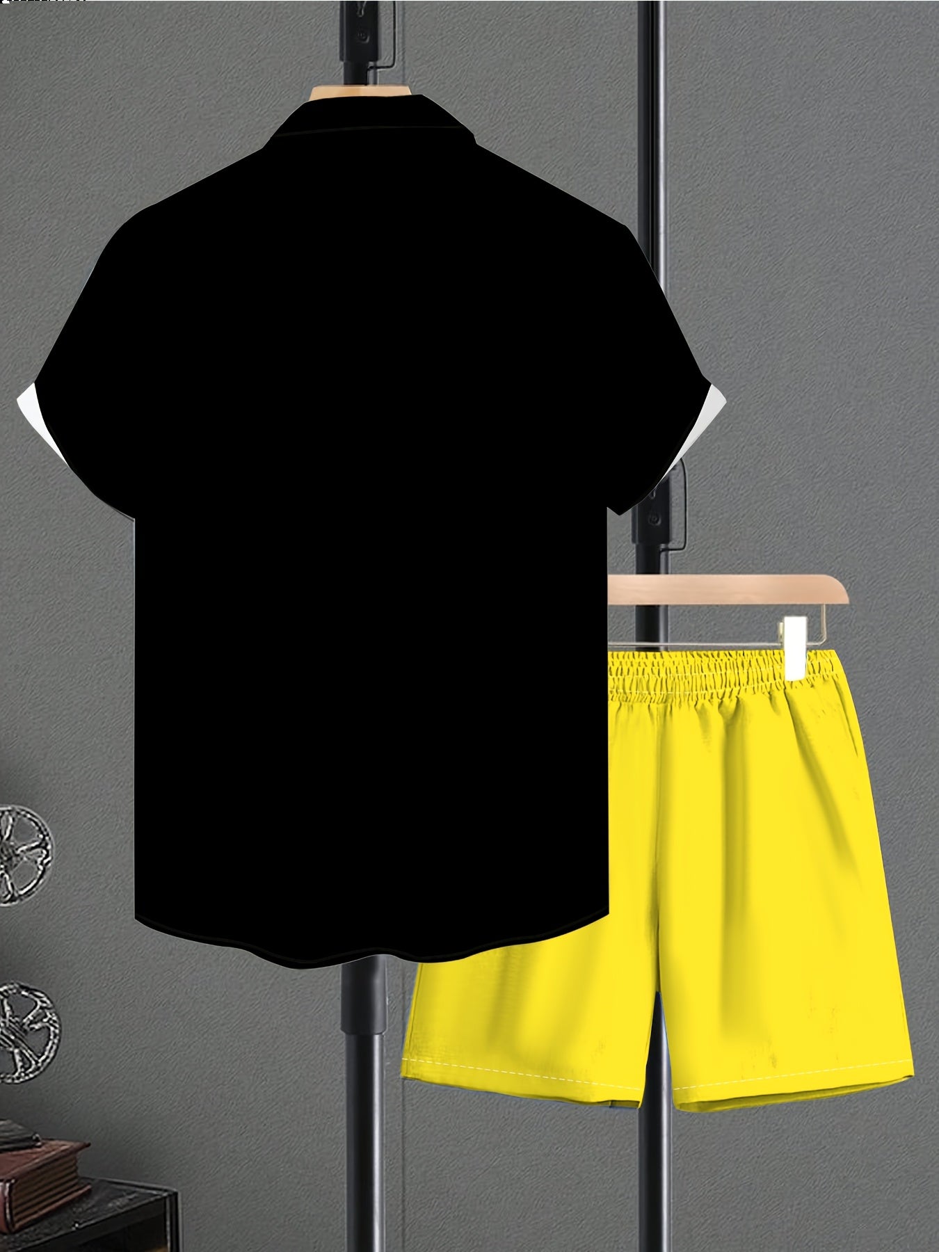 Ensemble chemise à manches courtes imprimée et short