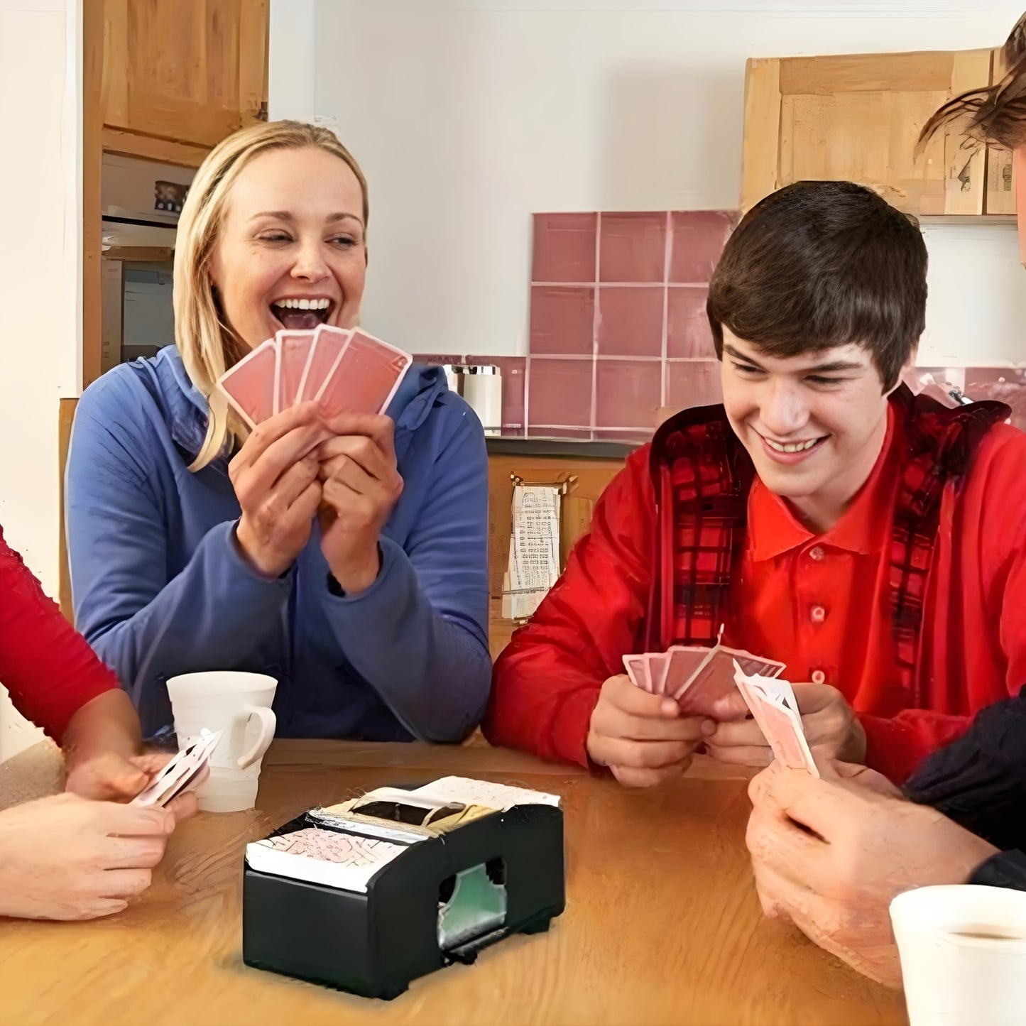 Mélangeur de cartes automatique pour deux jeux, un appareil pratique pour mélanger les cartes à jouer