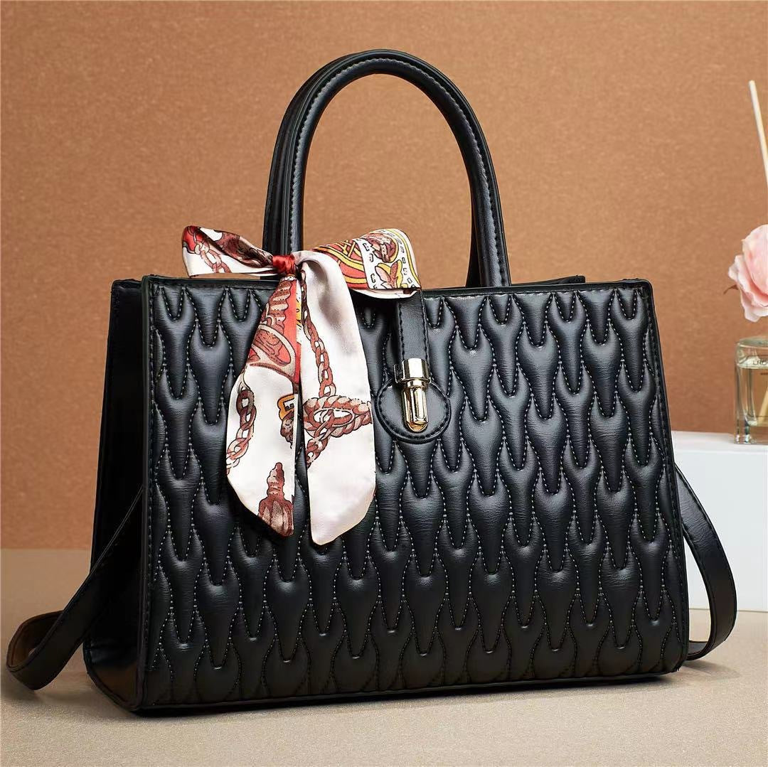 Sac  de couleur unie avec foulard en soie