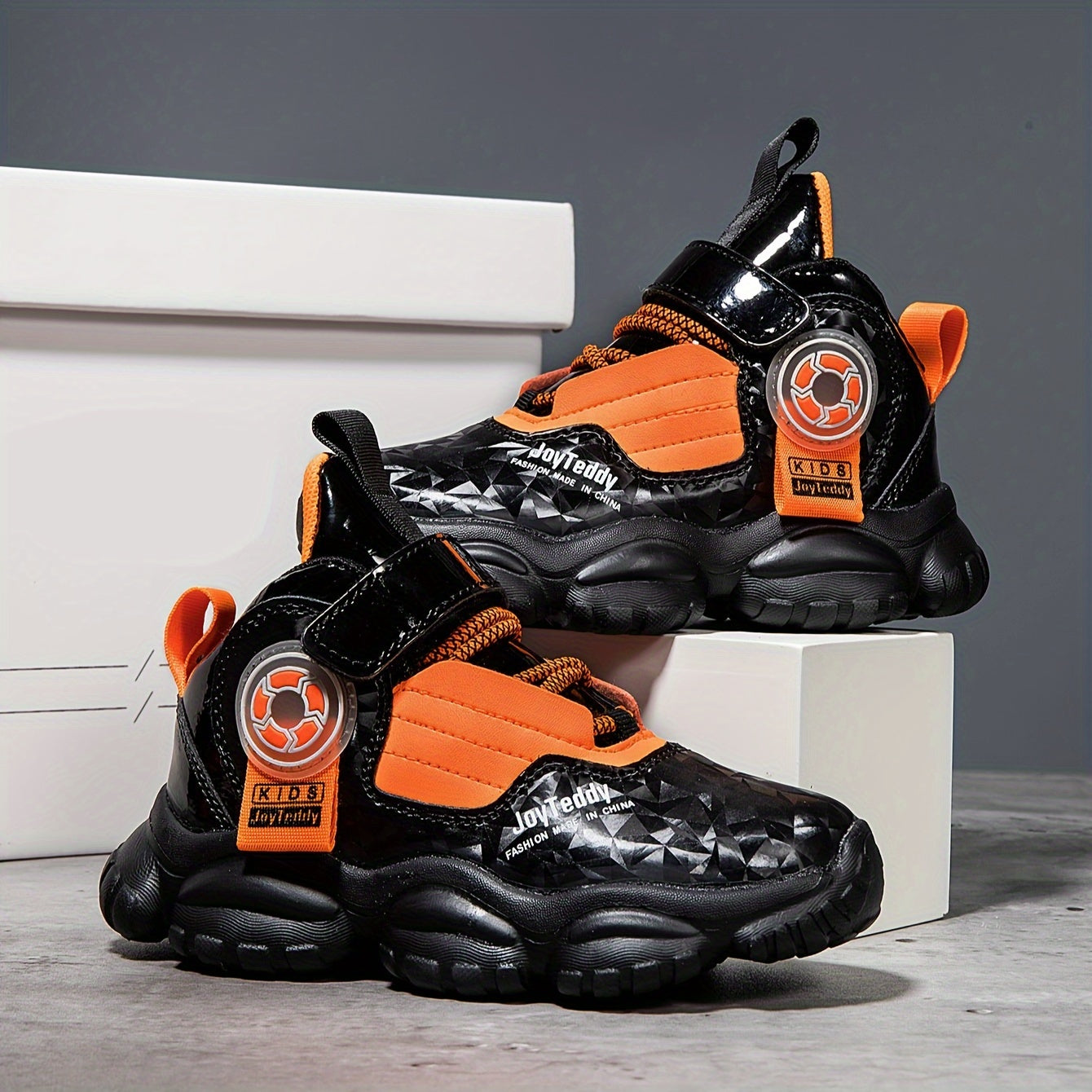 Une paire de chaussures de sport - Topdecheztop.fr