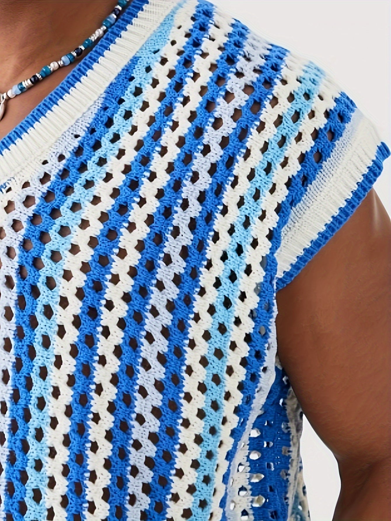 Gilet ajouré au crochet