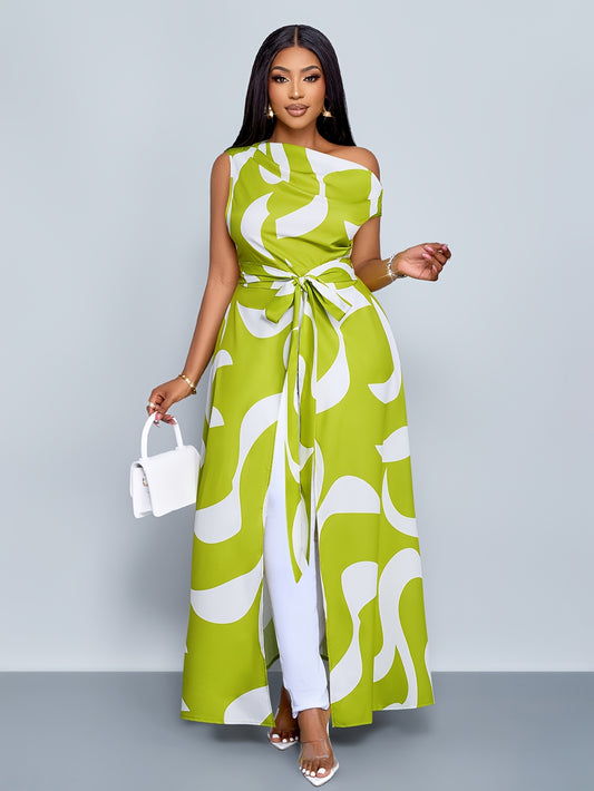 Découvrez l'élégance intemporelle avec cette robe maxi imprimée aux détails raffinés