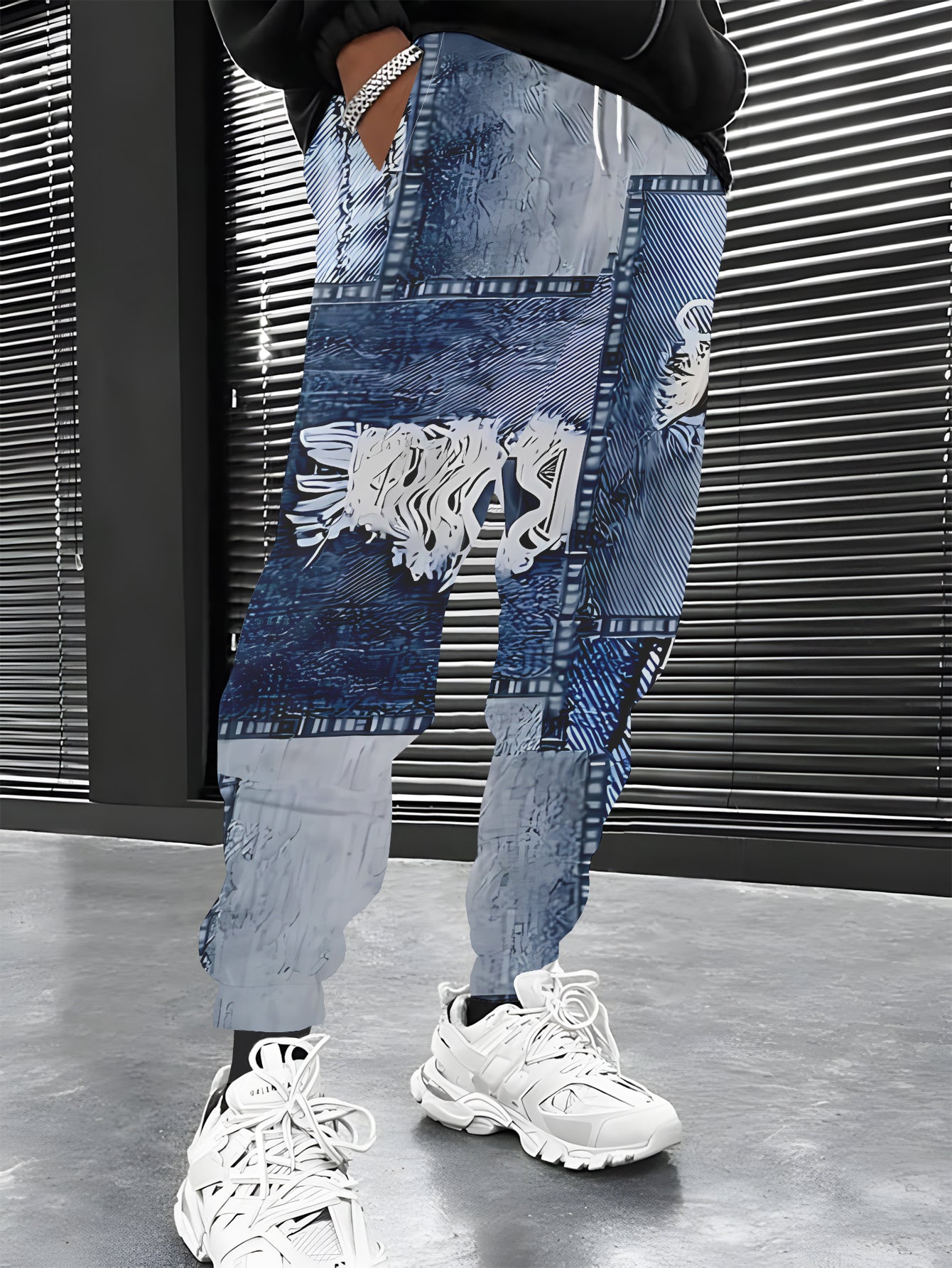 Pantalon de jogging homme en denim patchwork délavé avec ourlet effiloché et poches déchirées - Polyester stretch