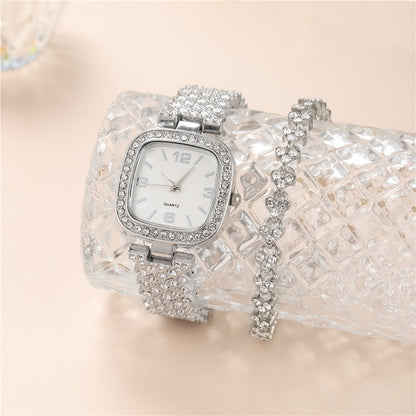 Petite montre carrée en diamant avec le bracelet ARGENTER