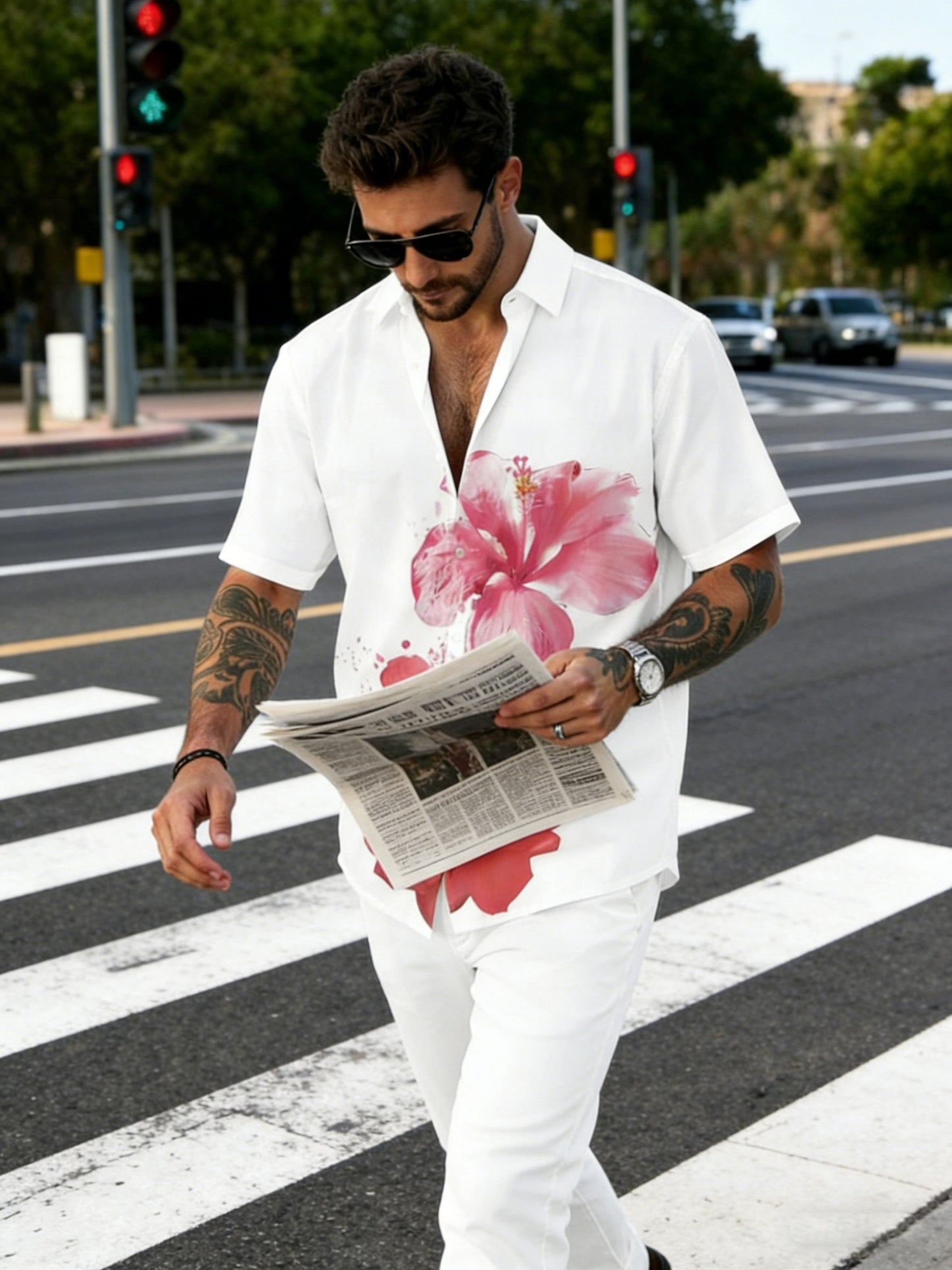 Chemise blanche à manches courtes pour homme, imprimée de fleurs d'hibiscus