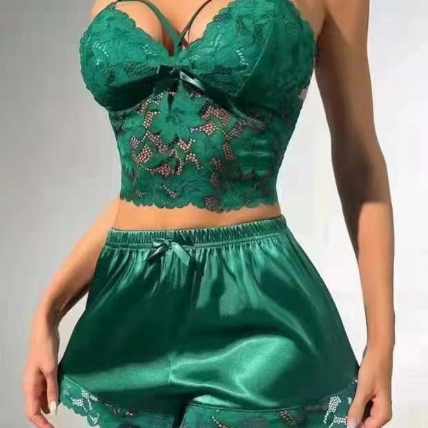 Ensemble pyjama débardeur et short en dentelle