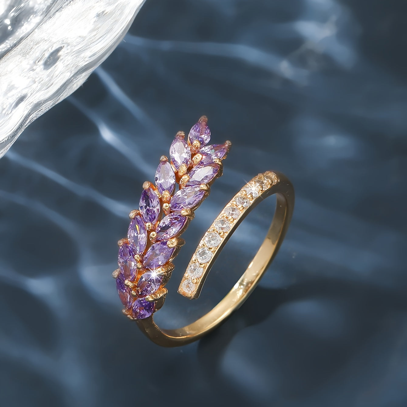 Bague ouverte élégante en cuivre ornée de zirconias