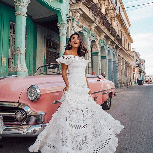Robe  en dentelle à épaules dénudées et à volants - Topdecheztop.fr