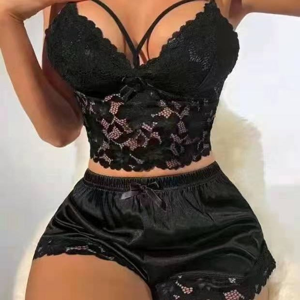Ensemble pyjama débardeur et short en dentelle