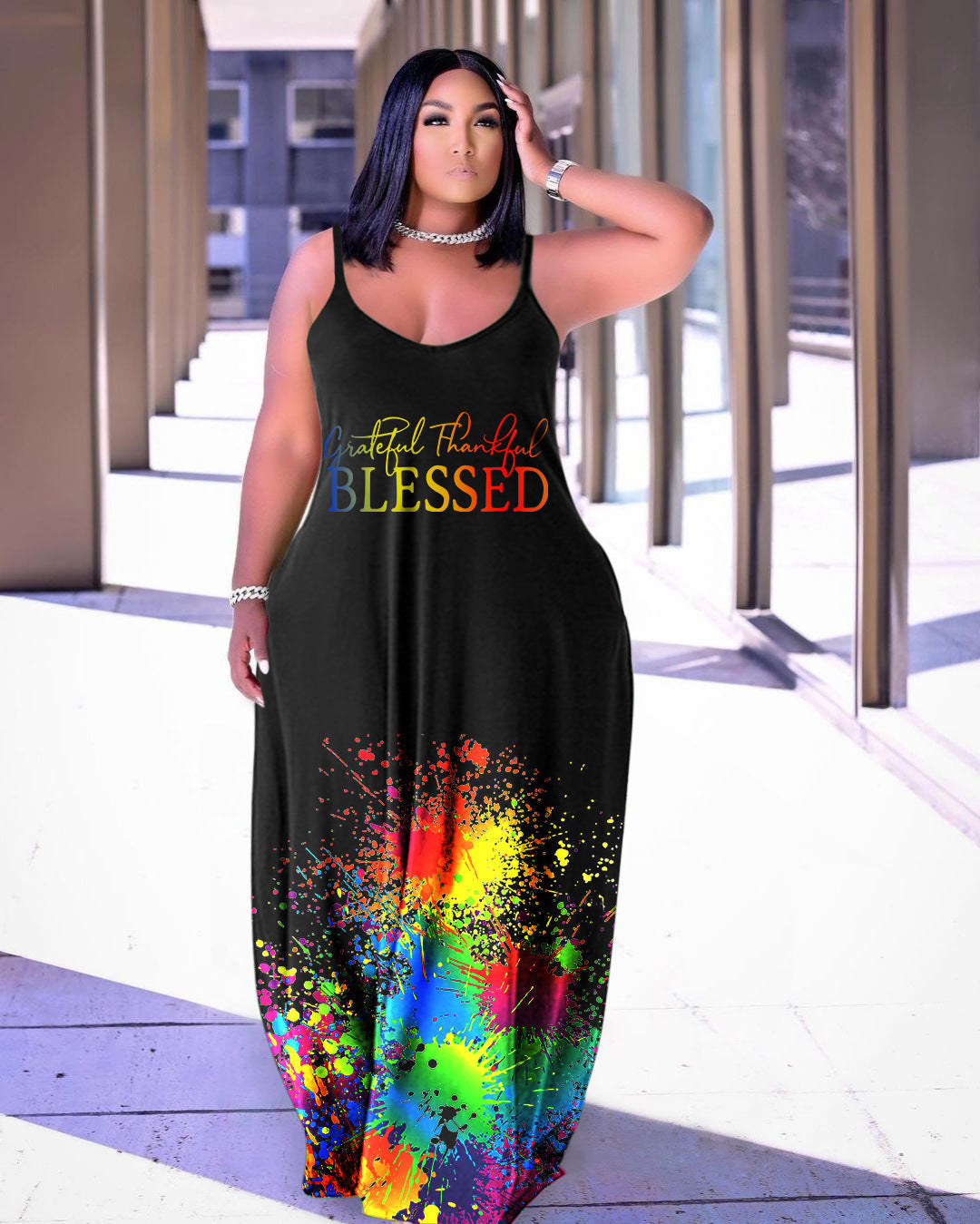 Robe d'été légère à fines bretelles et imprimé floral