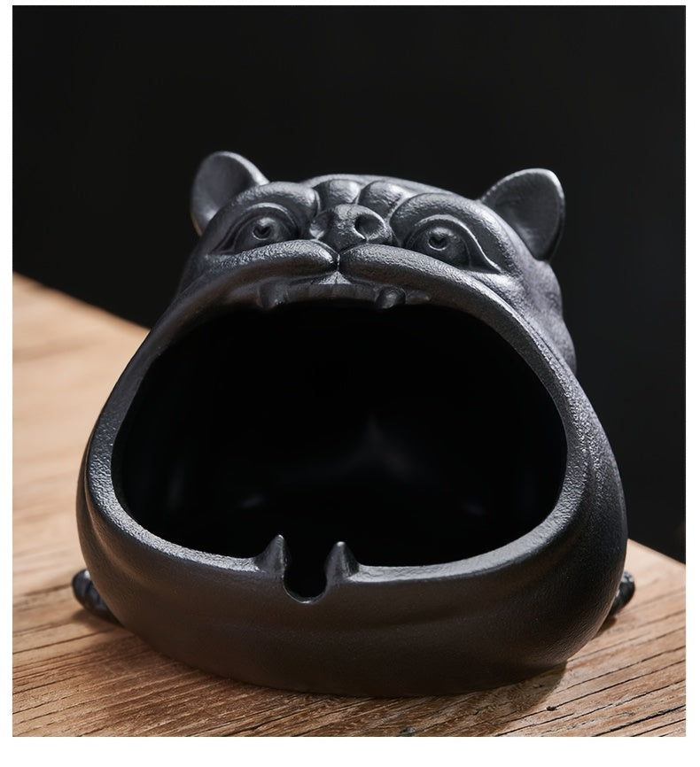 Cendrier en porcelaine en forme de chien