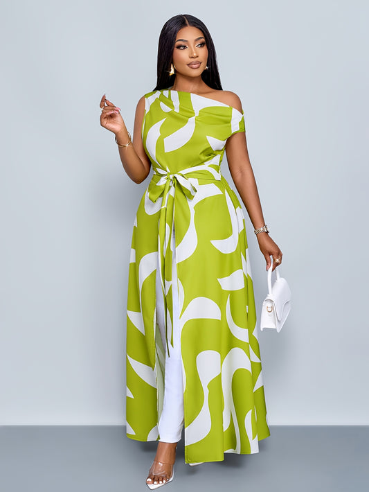 Découvrez l'élégance intemporelle avec cette robe maxi imprimée aux détails raffinés