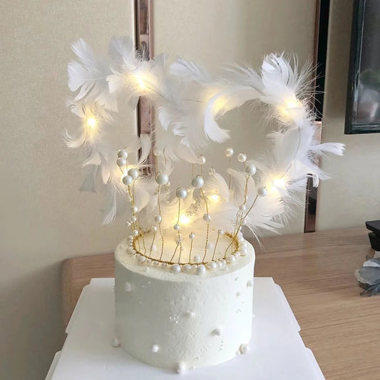 Décoration de gâteau en forme de cœur en plumes