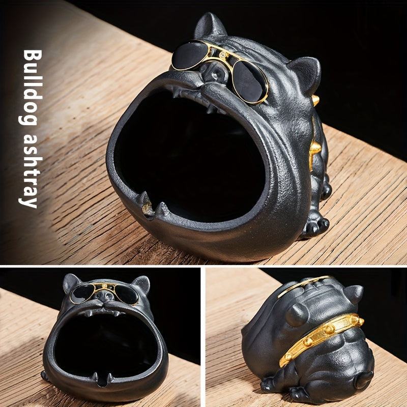 Cendrier en porcelaine en forme de chien