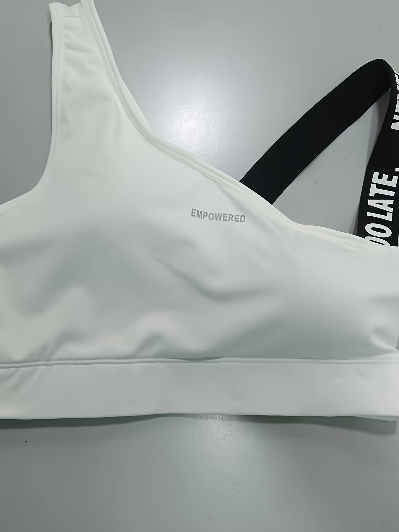 Women'S "NEVER TOO LATE" Graphic Asymmetrical Sports Bra - High Stretch, Hollow Back Design, Strapless Option, Perfect for Outdoor Activities, Workout Bra|Asymmetrical Neckline|Strapless Suppor - Topdecheztop.fr