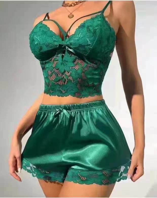 Ensemble pyjama débardeur et short en dentelle