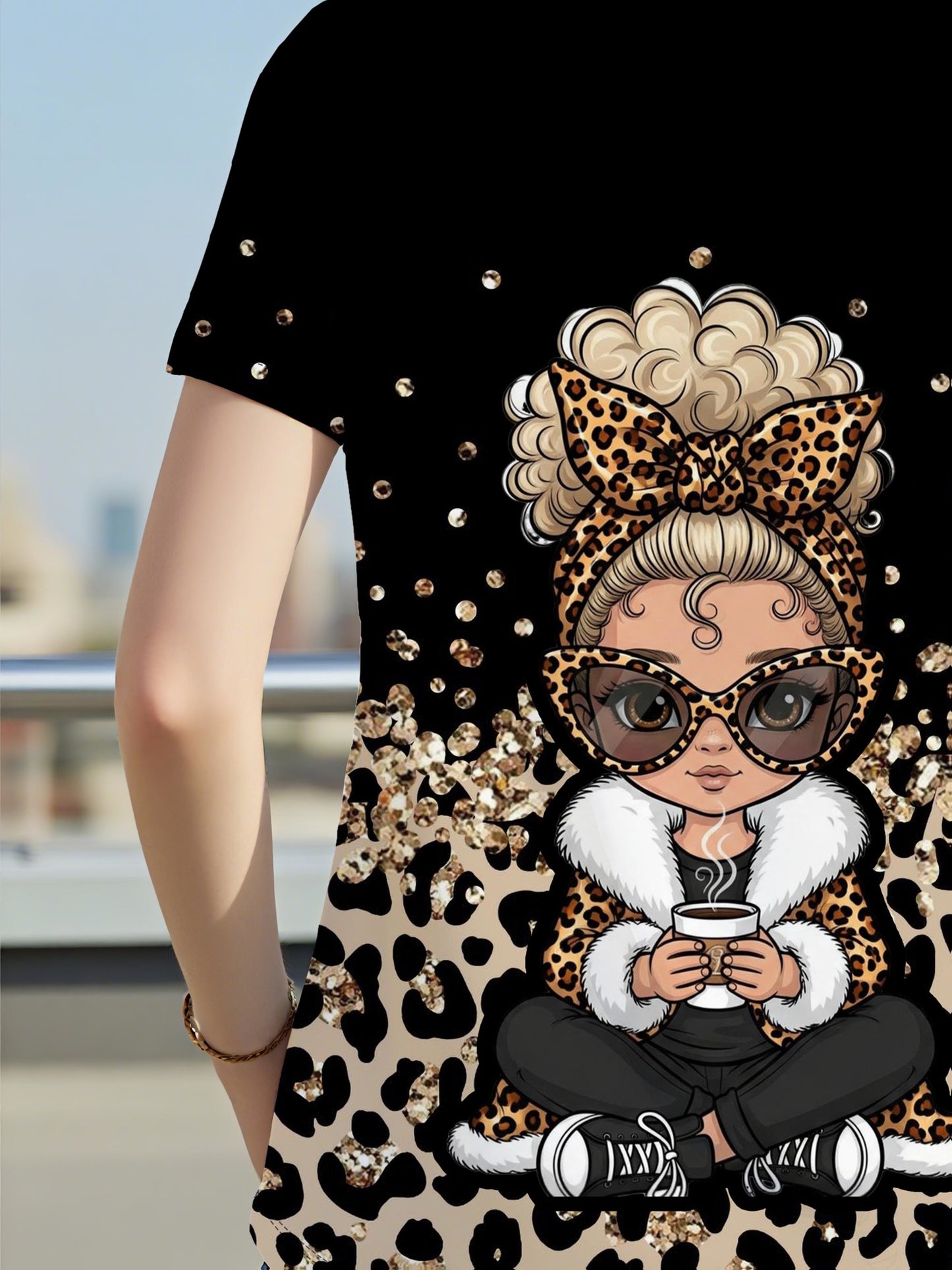 T-shirt à manches courtes et col rond pour femme