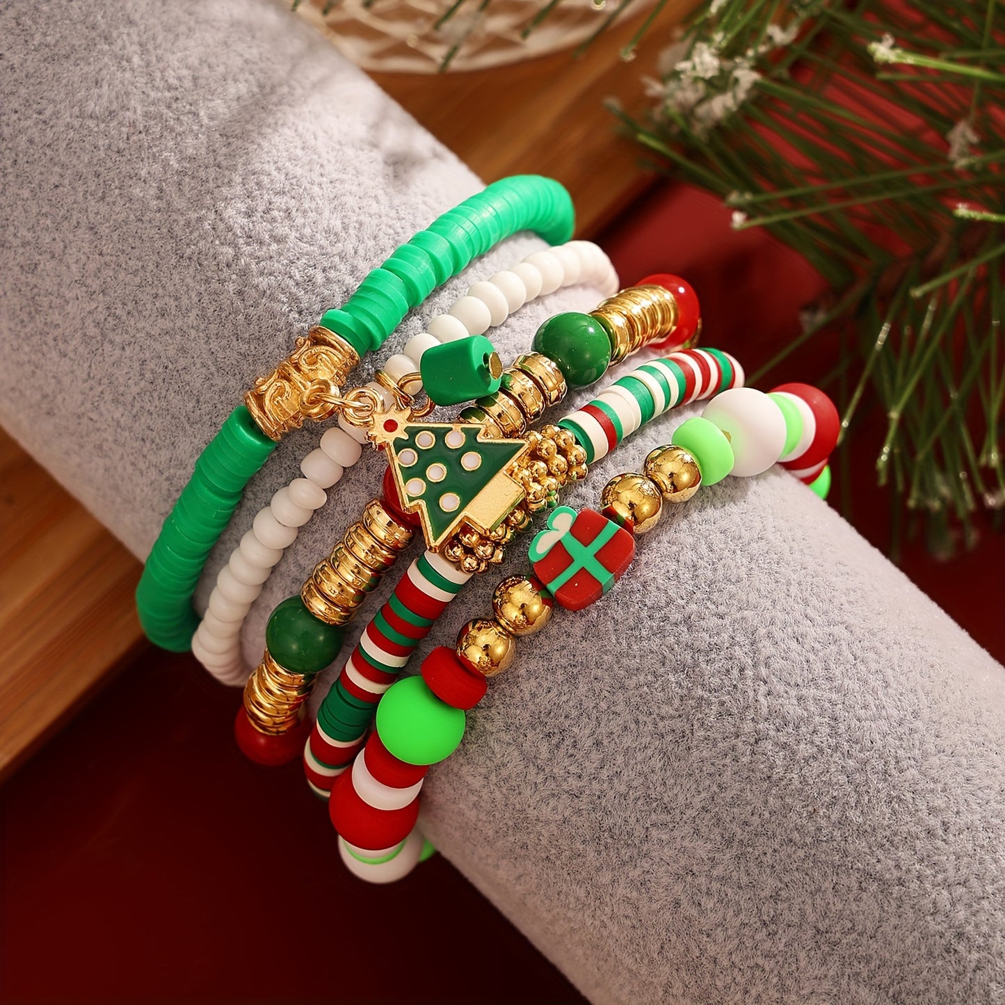 Ensemble de bracelets à breloques de Noël festifs