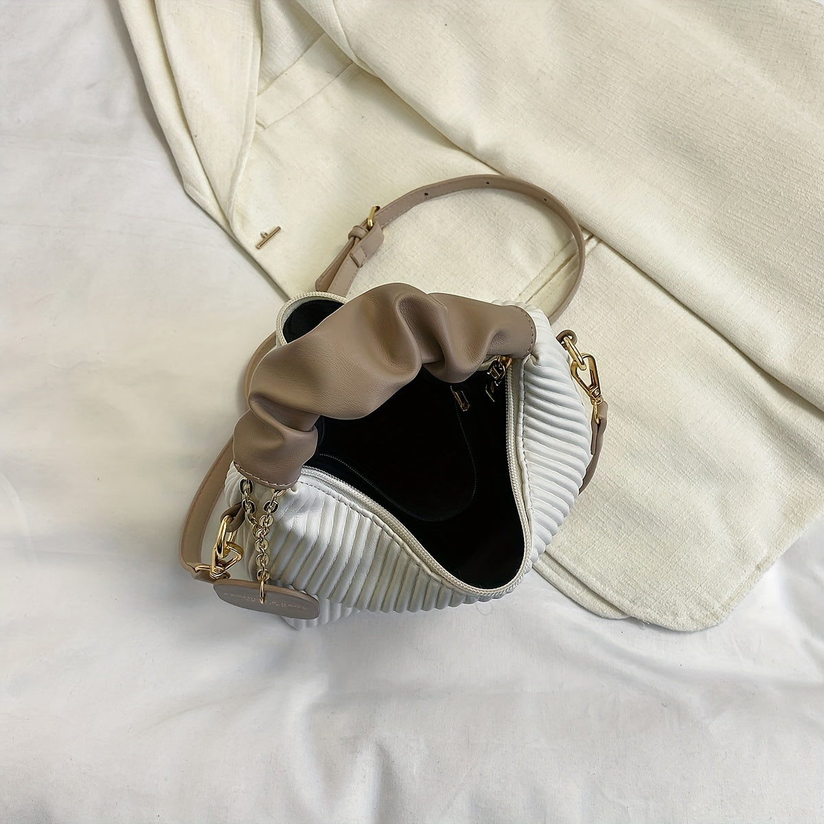 Pochette de soirée plissée tendance pour femme - Topdecheztop.fr