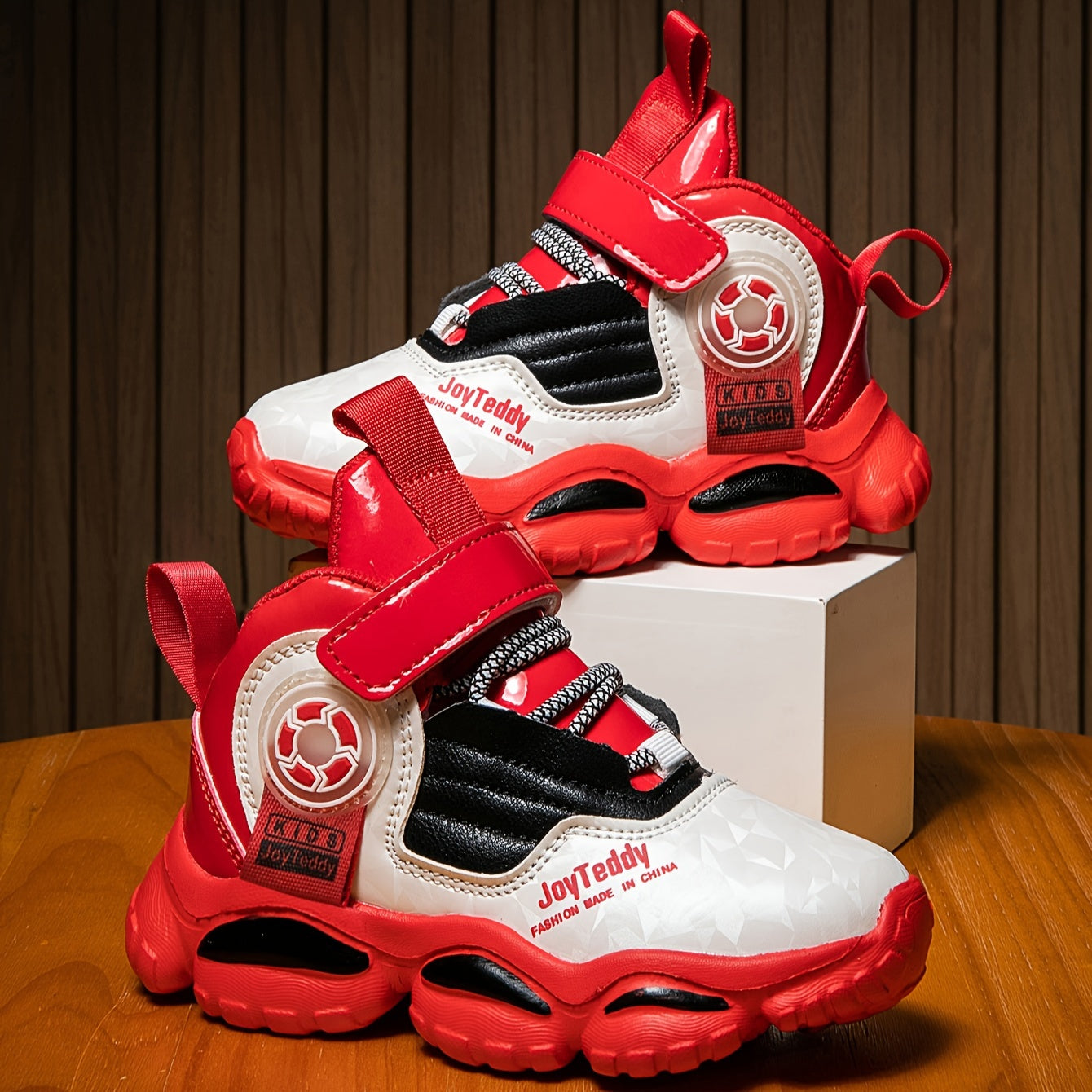 Une paire de chaussures de sport - Topdecheztop.fr