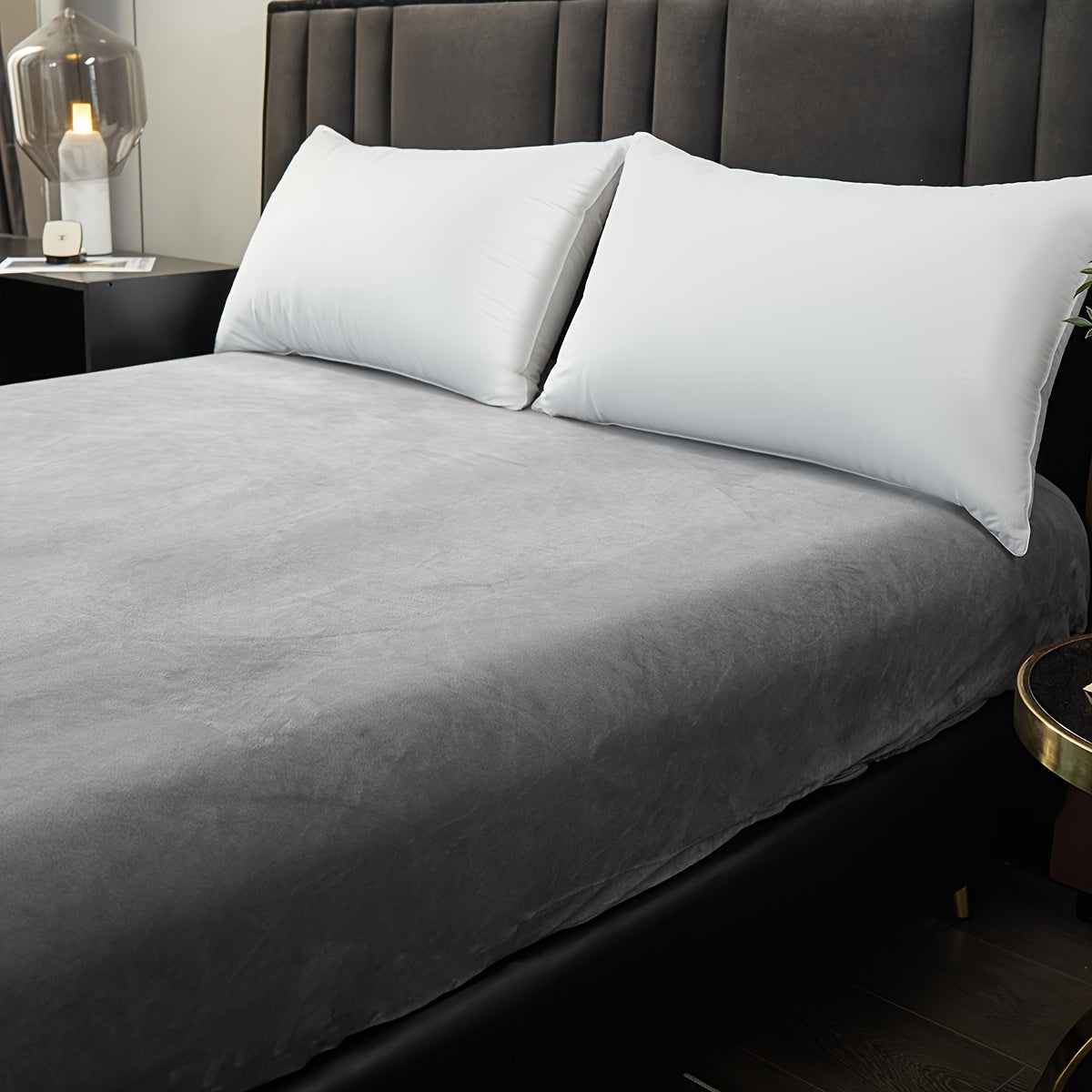 1pc Thickened Velvet Fitted Sheet For All Season, Soft Skin-friendly Warm Autumn And Winter Bedding Solid Color Mattress Protector, For Bedroom, Guest Room, With Deep Pocket, Fitted Bed Sheet Only - Topdecheztop.fr