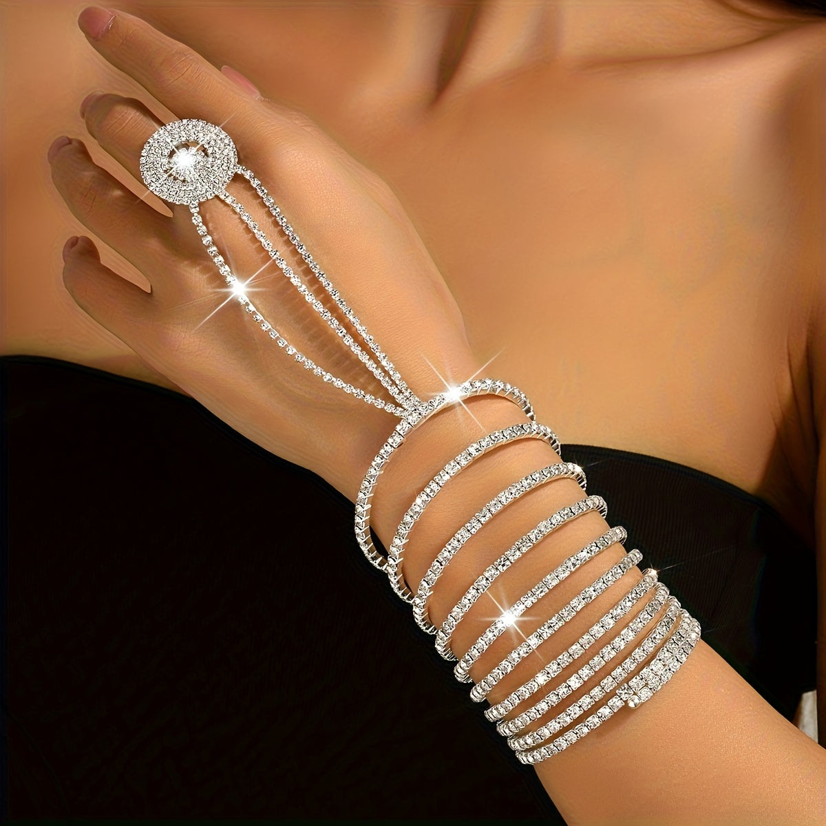 Bracelet pour femme orné de strass