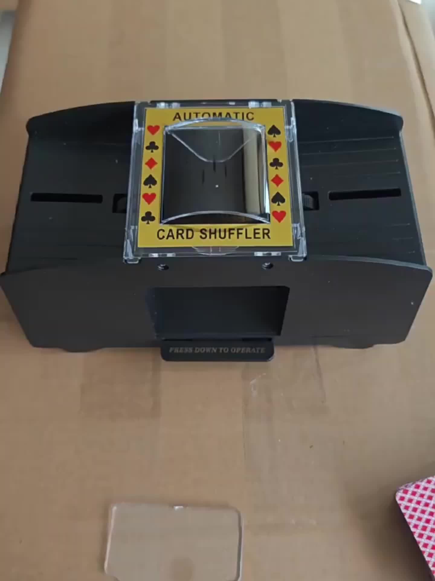 Mélangeur de cartes automatique pour deux jeux, un appareil pratique pour mélanger les cartes à jouer