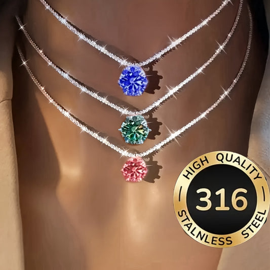 Un ensemble de trois élégants colliers hypoallergéniques en acier inoxydable